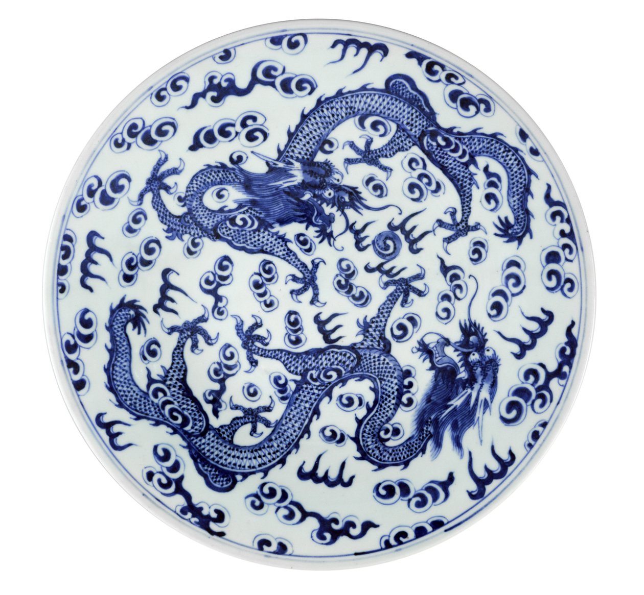 Bílý a modrý talíř se dvěma draky se čtyřmi drápy a stylizovanými plameny a mraky, 1662-1722 (keramika) od Chinese School