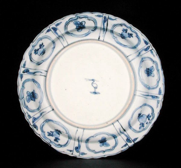 Spodní strana modrobílého kraakového talíře, značka Egret, Wanli, 1595-1605 (porcelán) (viz 205990) od Chinese School Chinese School