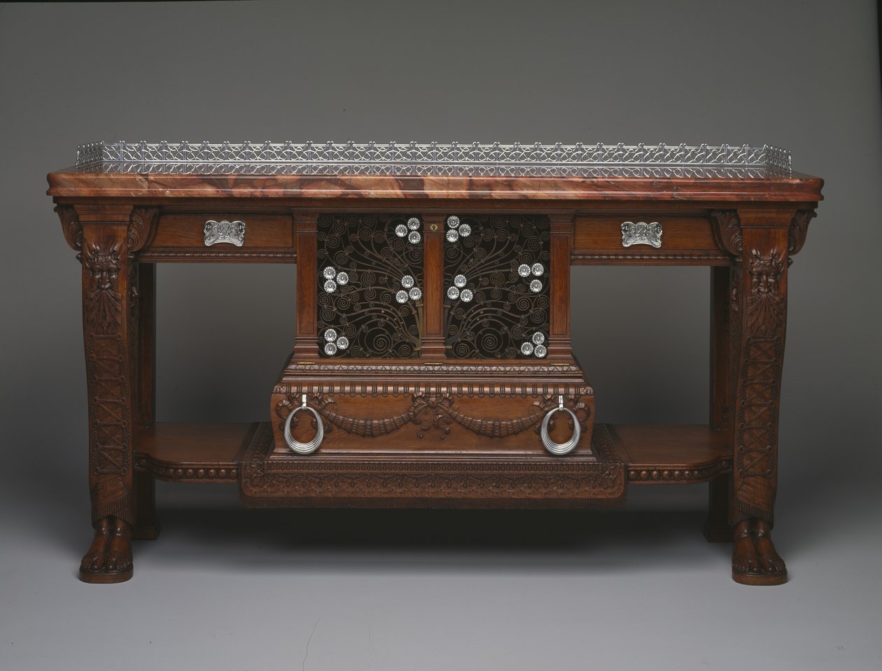 Vanderbilt Console, cca 1881-1882 (dub, mramor, stříbro a bronz) od Christian and Gustave  Herter