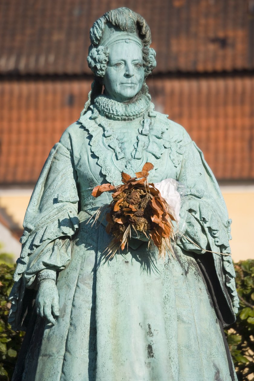 Socha královny Caroline Amalie (1796-1881) z Dánska (bronz) od Christien Gottlieb Vilhelm Bissen