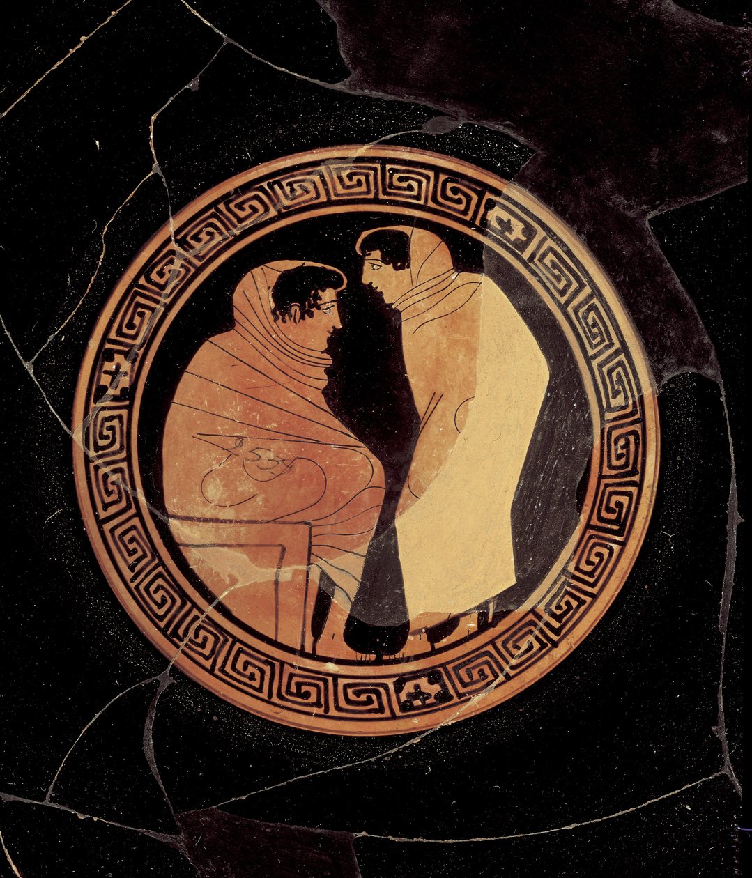 Podkrovní červenofigurový kylix zobrazující rozhovor mezi mužskými postavami, cca 450 př. n. l. (hlína) (detail) od Circle of the Penthesilia Painter attr. to Circle of the Penthesilia Painter attr. to