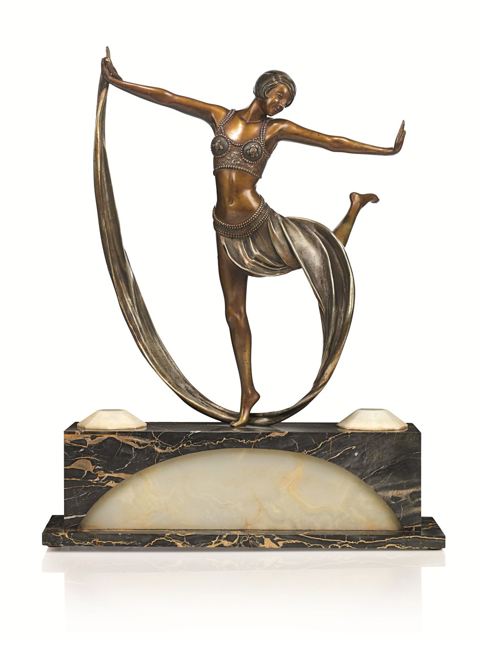 Figurka ve stylu Art Deco s osvětleným podstavcem, 