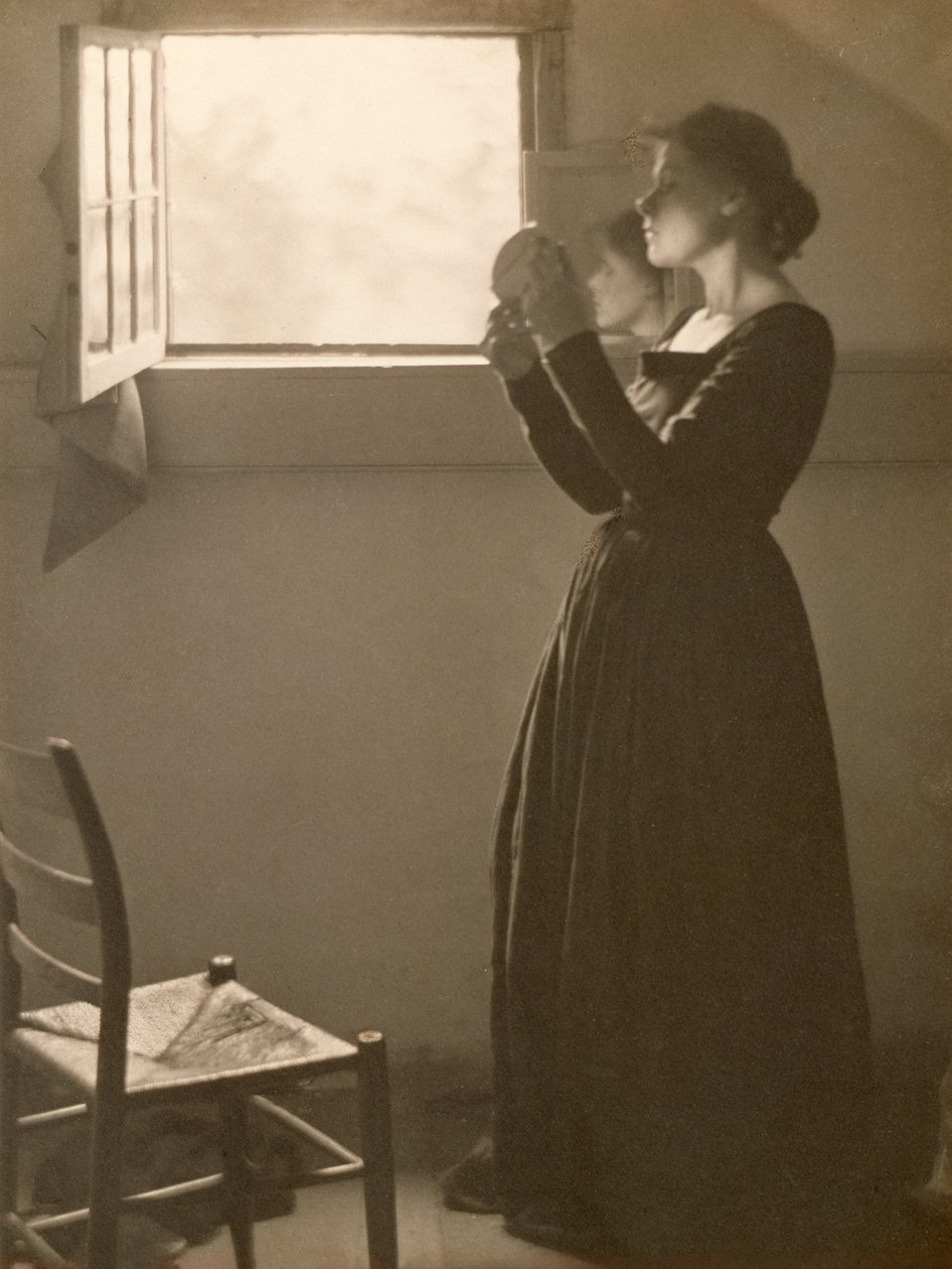 Dívka se zrcadlem, 1898 (platinový tisk) od Clarence Henry White
