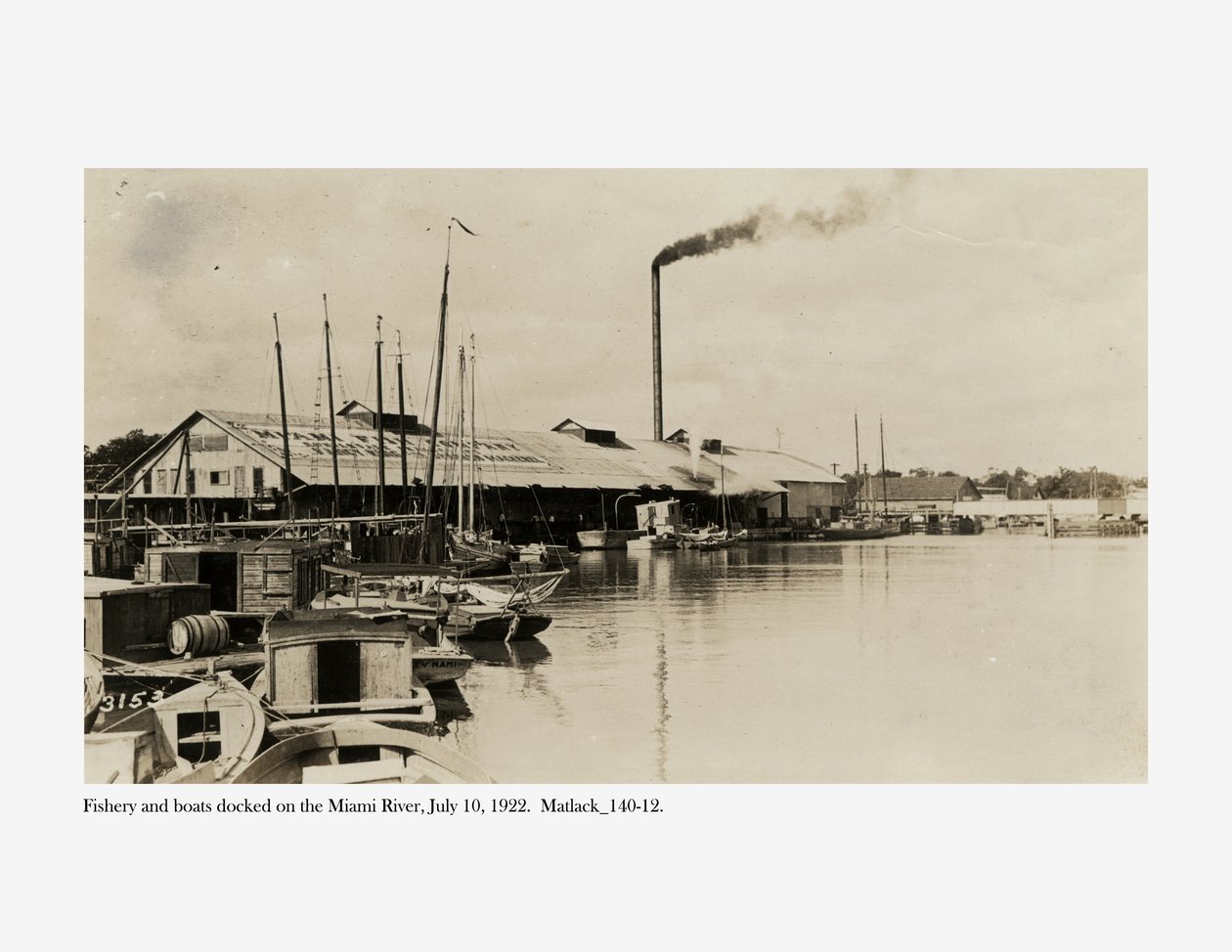 Rybolov a lodě zakotvily na řece Miami, 10. července 1922 od Claude C. Matlack