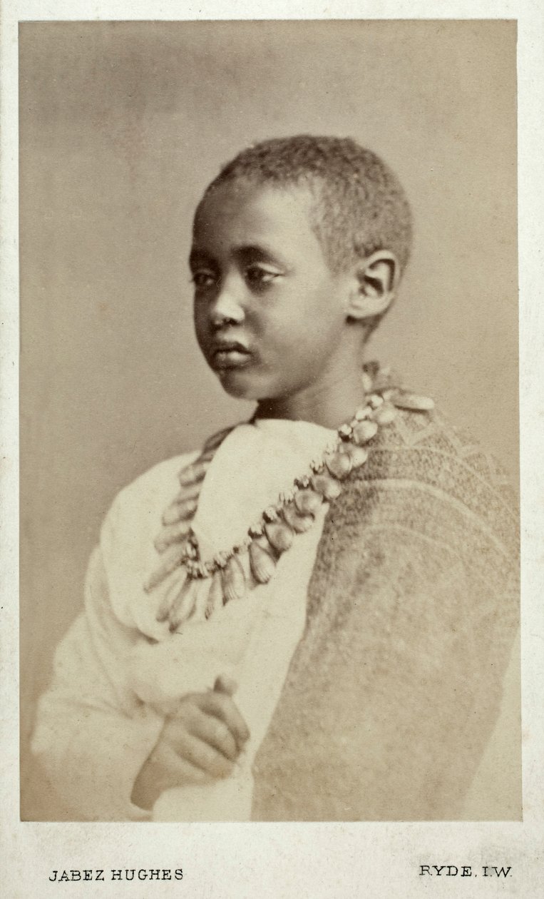 Princ Alamayu, syn císaře Theodora II, Ryde, Anglie, 1868 (albumenový tisk) od Cornelius Jabez Hughes