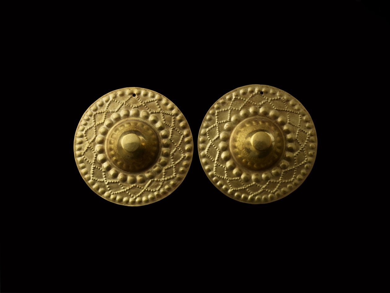 Pár kuželovitých ušních ozdob, 800-1500 n. l. (zlato) od Culture Nariño