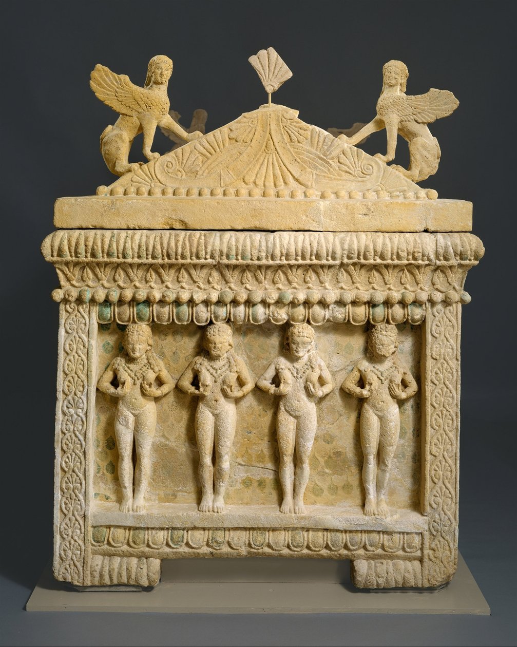 Vápencový sarkofág: sarkofág Amathus, cca 460 př. n. l. (tvrdý vápenec) od Cypriot