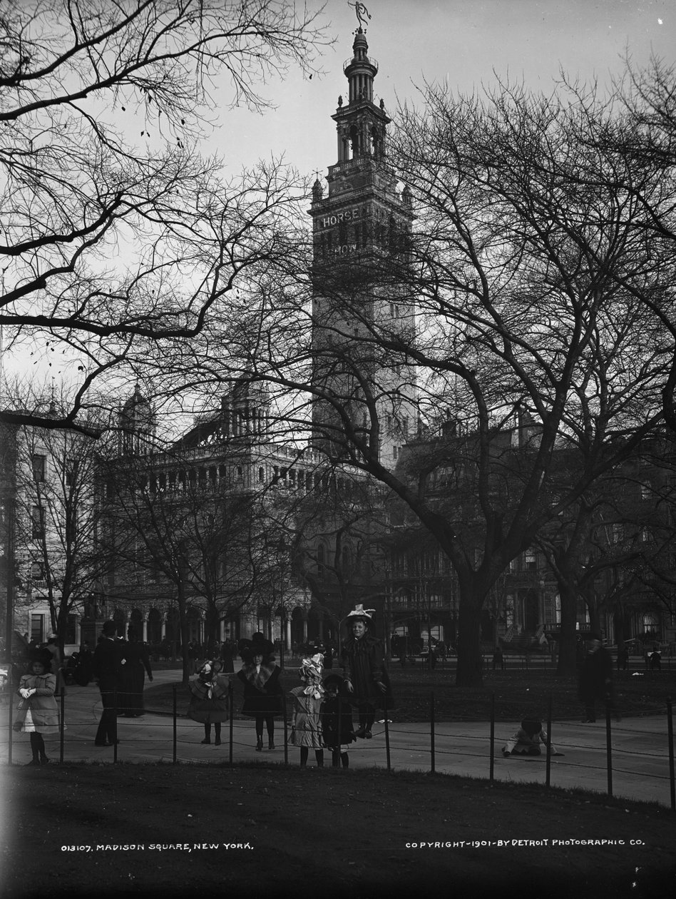 Madison Square, New York, kolem roku 1901 od Detroit Publishing Co.