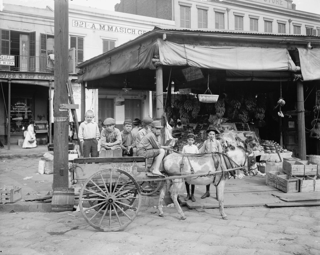 New Orleans, roh francouzského trhu, cca 1900-10 od Detroit Publishing Co.