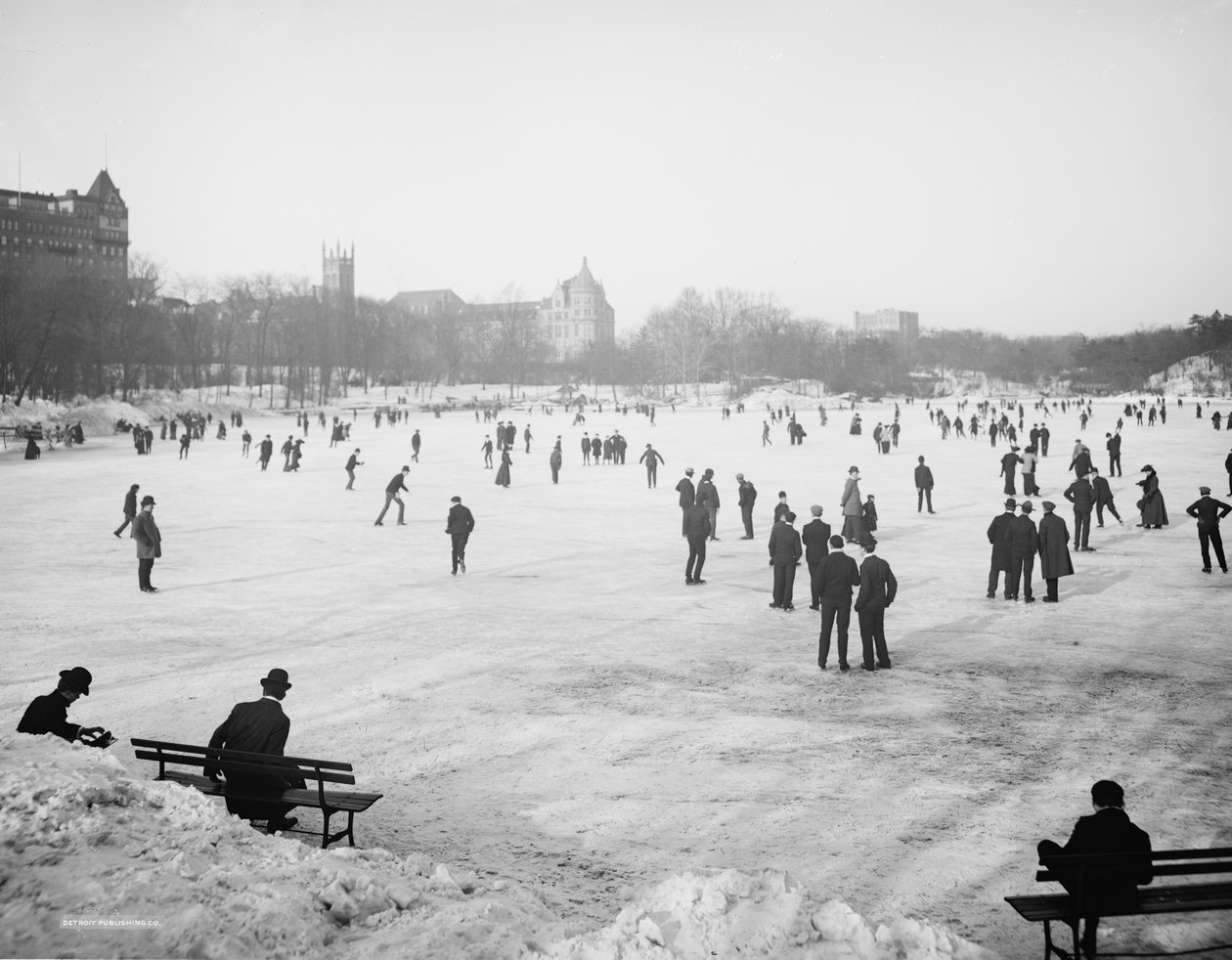 Bruslení v Central Parku, New York, cca 1900-06 od Detroit Publishing Co.
