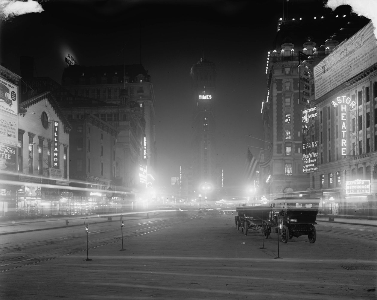 Times Square v noci, New York, NY, cca 1900-15 od Detroit Publishing Co.