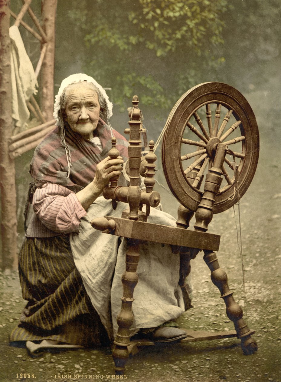 Irish Spinning Wheel County Galway, 1890 od Detroit Photographic Co.