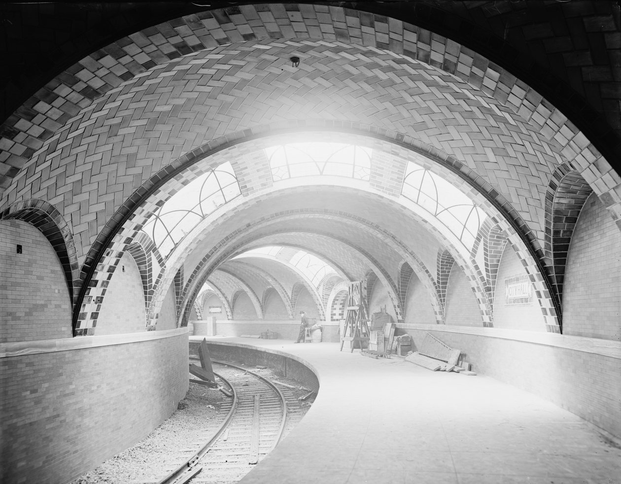 Stanice metra City Hall, New York, cca 1904 (černobílá fotografie) od Detroit Publishing Co.