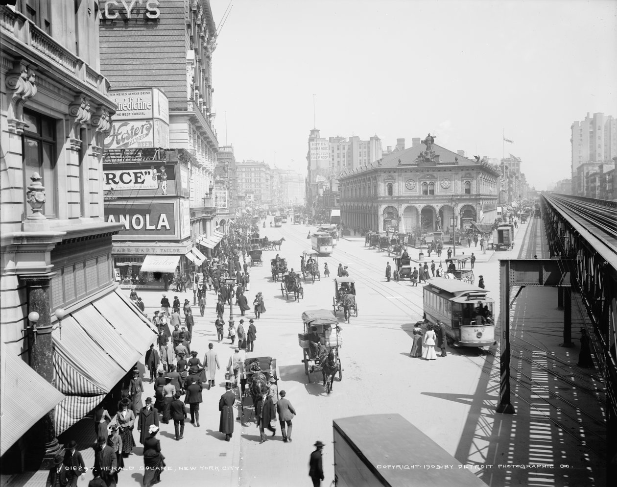 Herald Square, New York, cca 1904 (černobílá fotografie) od Detroit Publishing Co.
