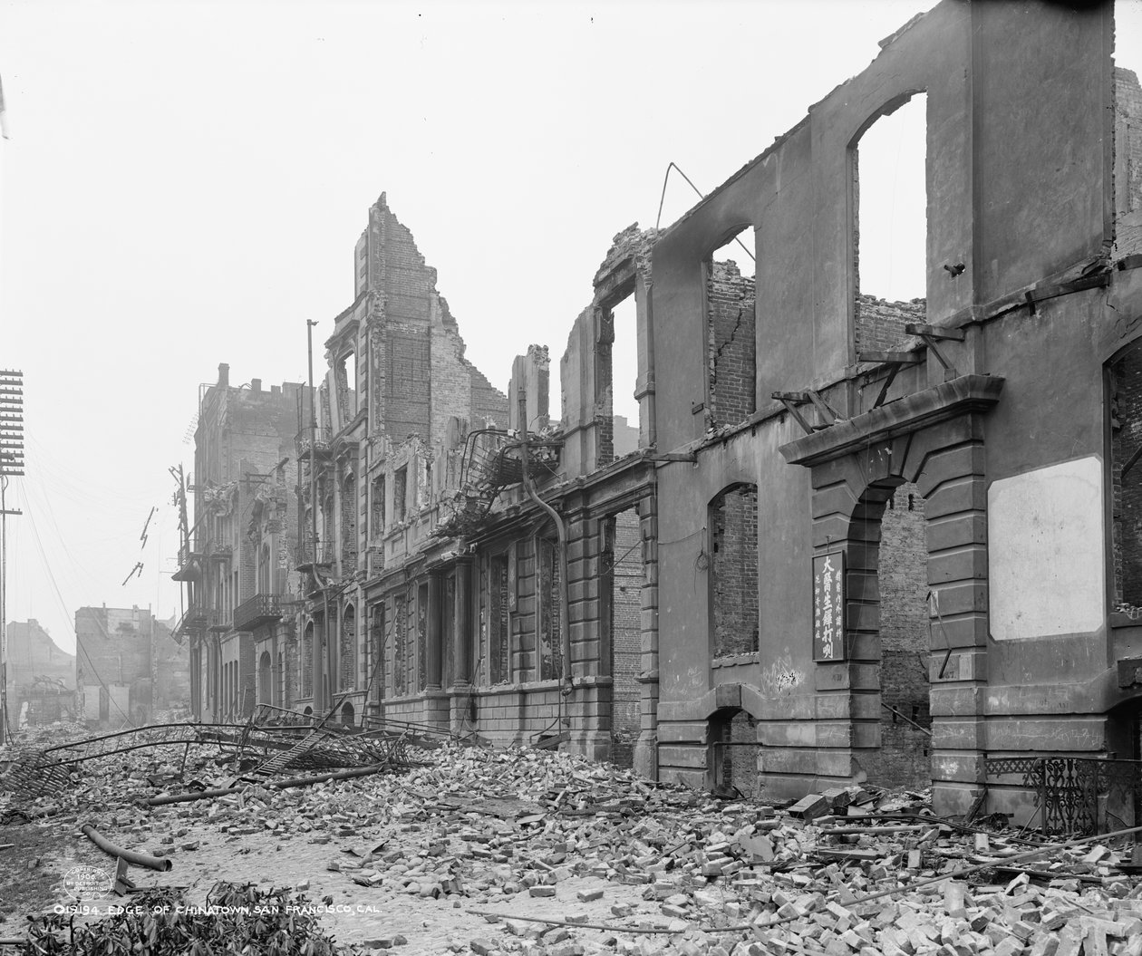Ruiny na okraji čínské čtvrti, San Francisco od Detroit Publishing Co.