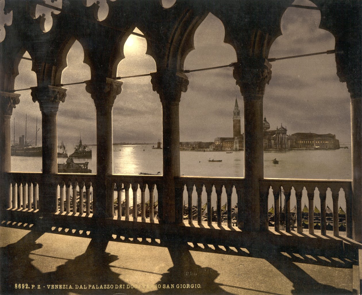 San Georgio z Dóžecího paláce za svitu měsíce, Benátky, Itálie, asi 1890-1900 (fotochrom) od Detroit Publishing Co.