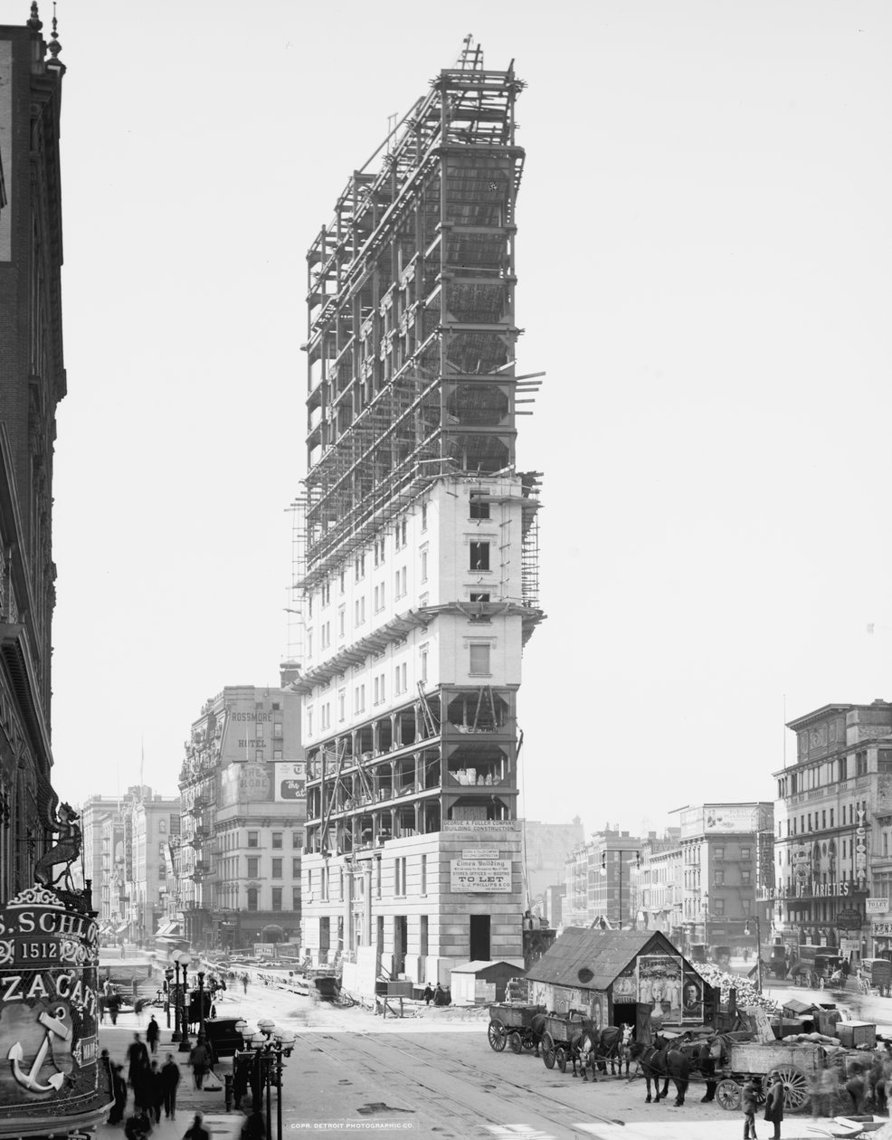Times Building under Construction, 42nd Street and Longacre Square, New York City, USA, c.1904 od Detroit Publishing Co.