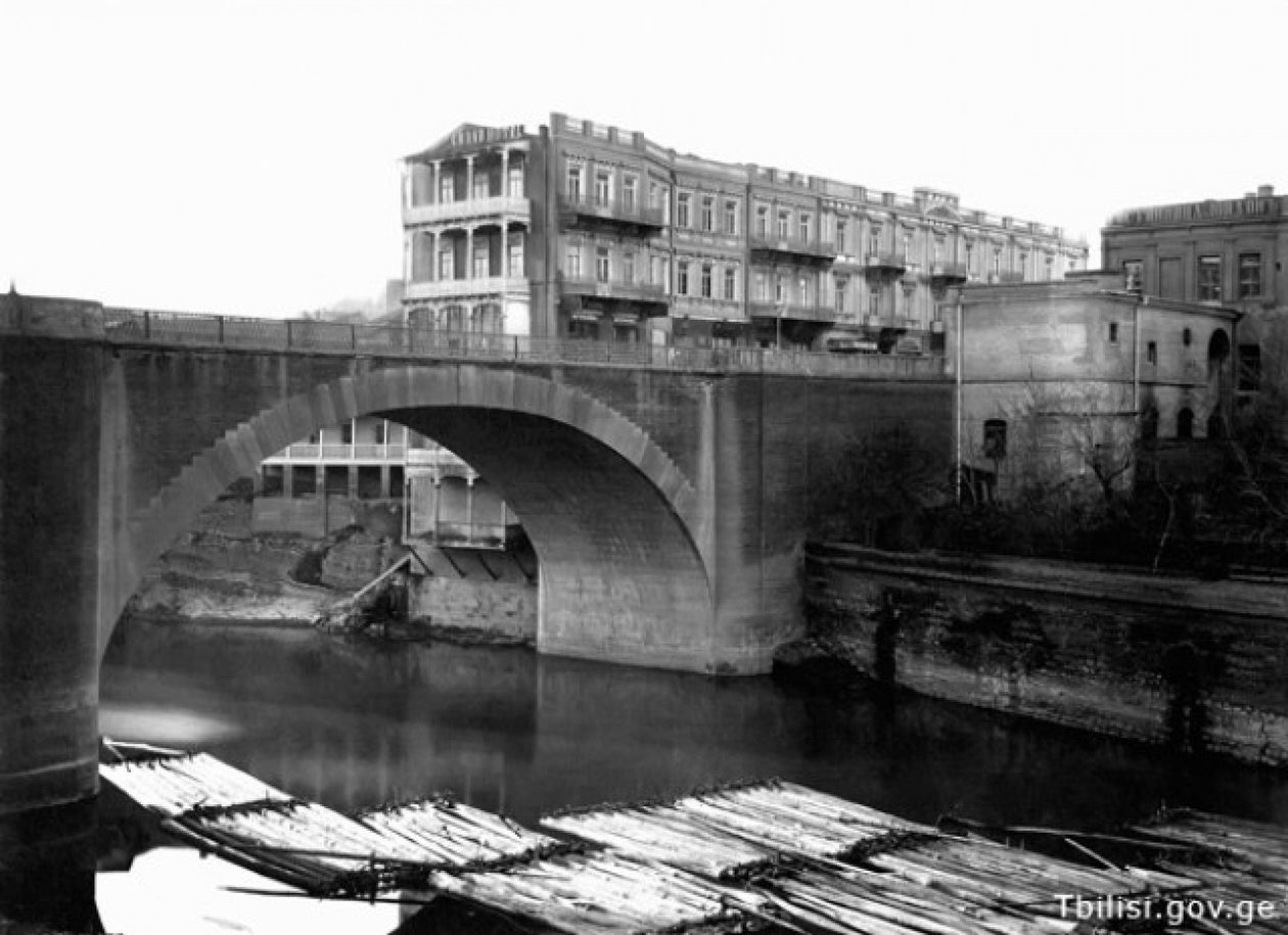 Tbilisi v 19. století od Dmitri Ivanovich Yermakov