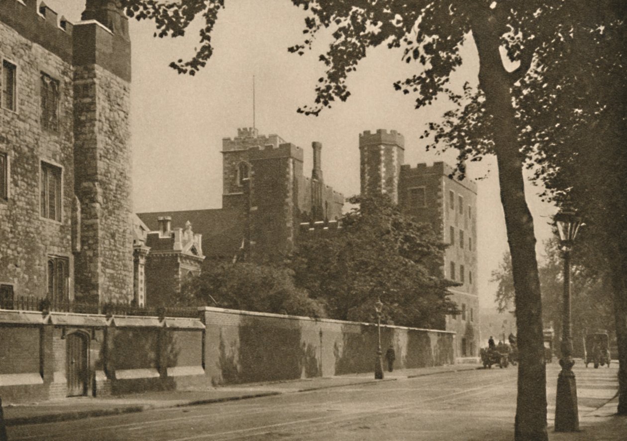 Lambethský palác, rezidence arcibiskupů z Canterbury po sedm století, c1935. od Donald McLeish