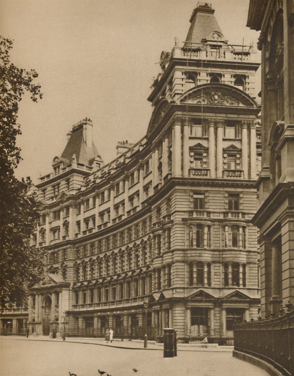 Salisbury House: Palácové obchodní prostory ve městě, c1935. od Donald McLeish
