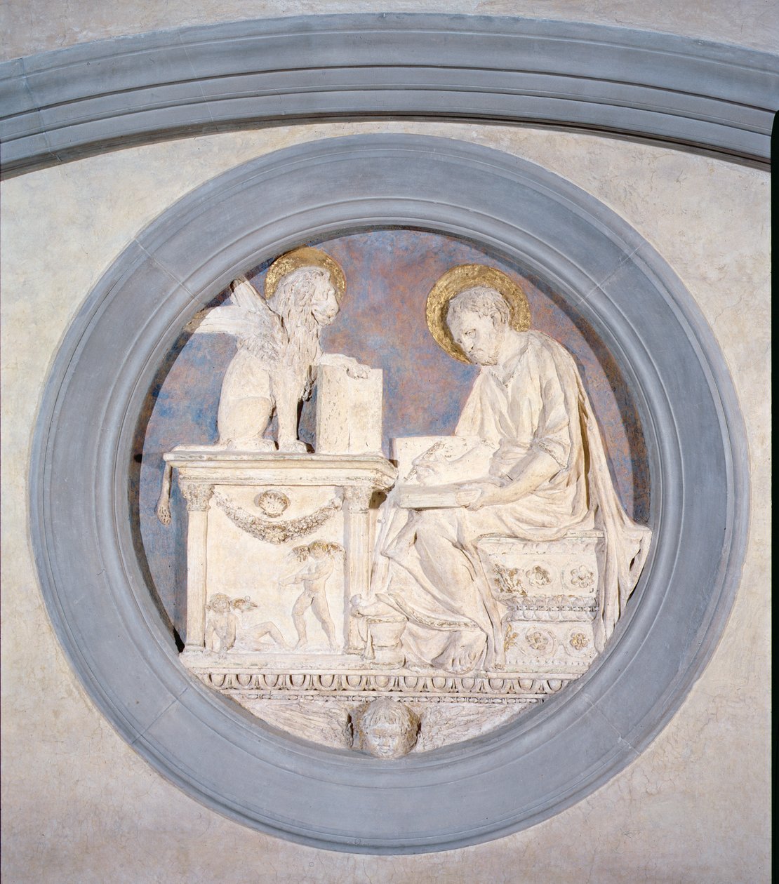 Medailon sv. Marka Evangelisty, Stará sakristie (omítka) od Donatello