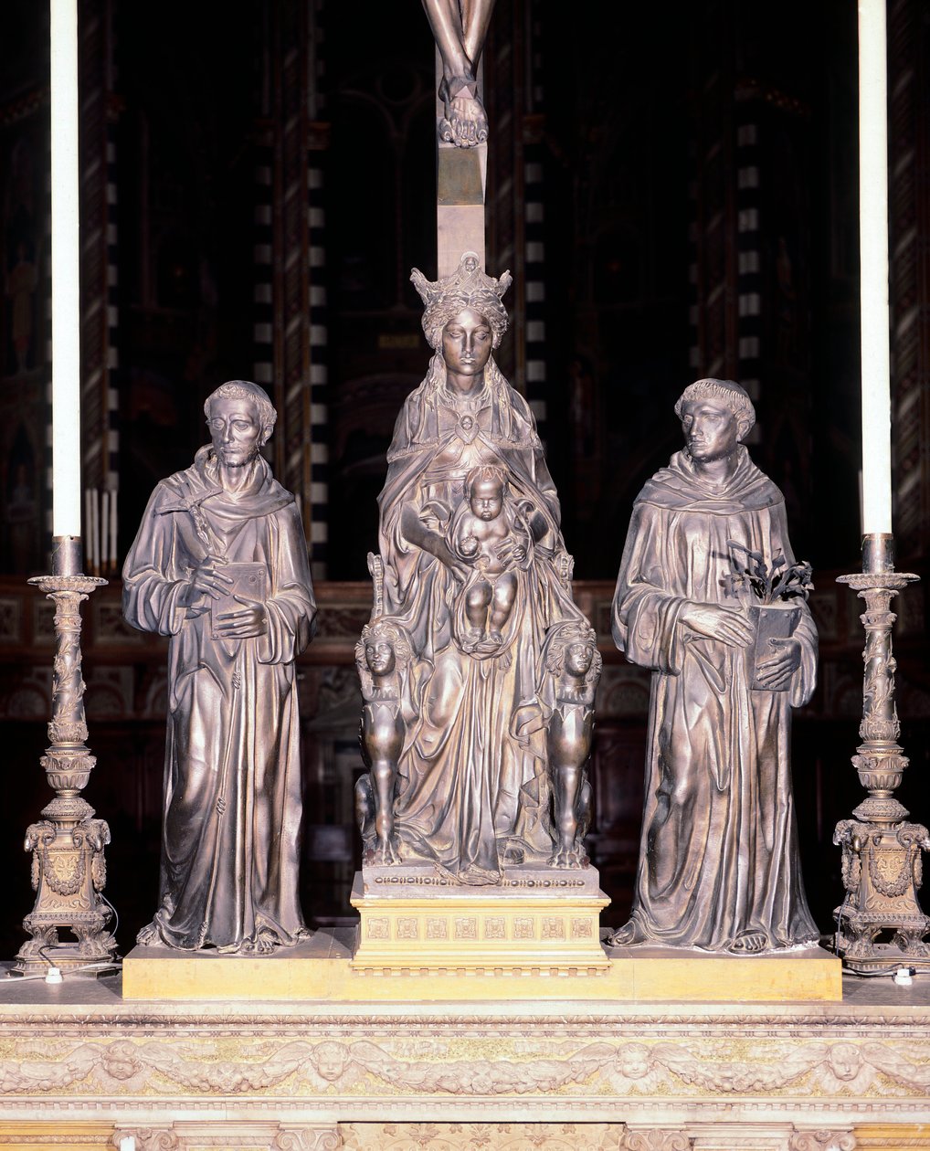 Itálie, Padova, bazilika svatého Antonína Paduánského, Skupina Panny Marie a dítěte se svatými, od Donatella (kolem 1386-1466), bronz od Donatello