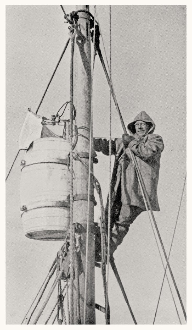 Velitel Frank Wild (1873-1939) na mastheadu, během výpravy Endurance do Antarktidy, 1914-1916 od Dr. Alexander Macklin