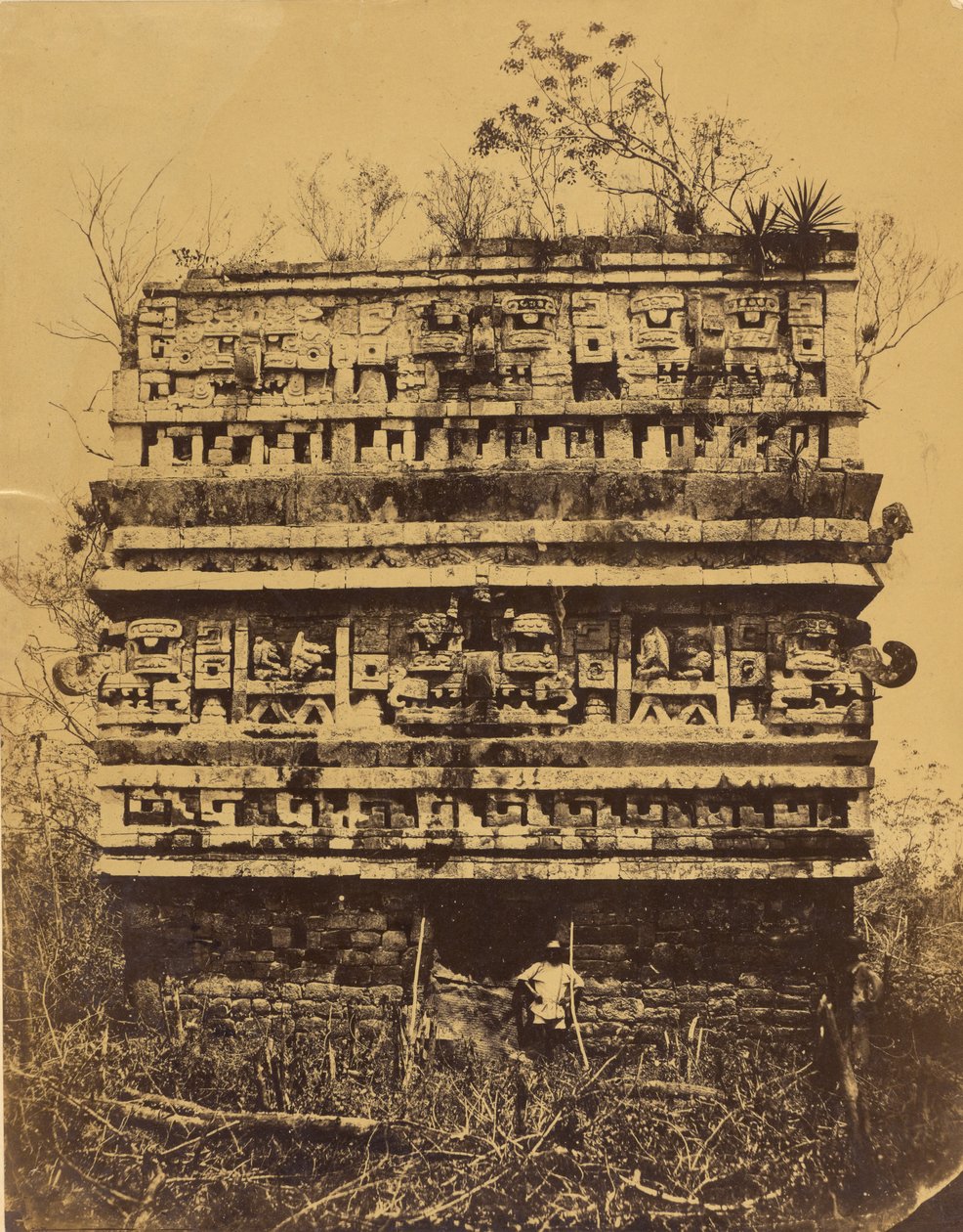 Chichén-Itzá: Pravé křídlo paláce jeptišek od Désiré Charnay