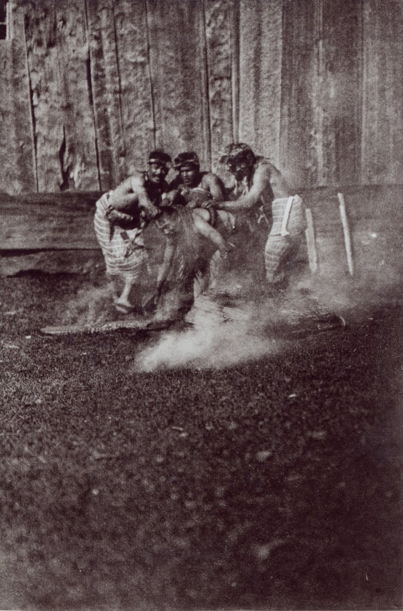 Nunhltstistlahl Qagyval, rituál amerických indiánů, 1914 (černobílá fotografie) od E.J. Curtis