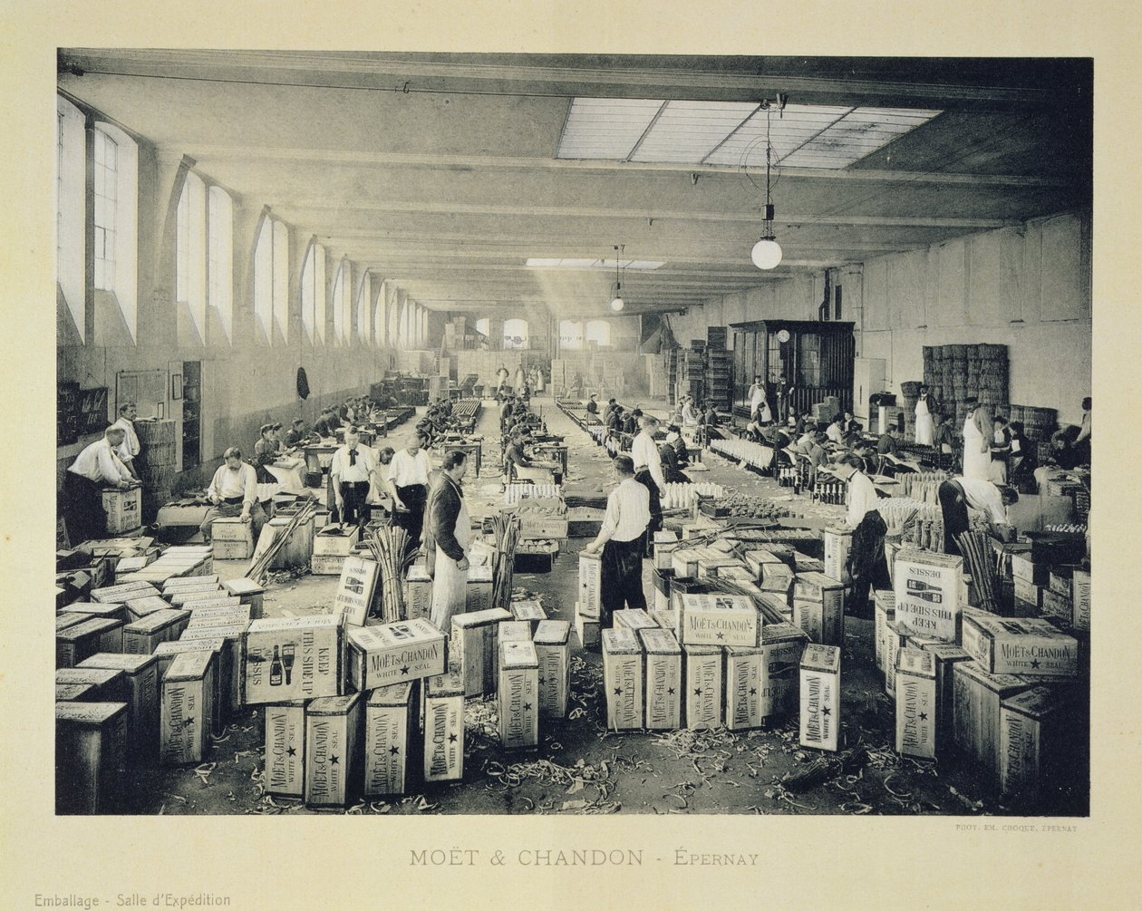 Balicí krabice pro přepravu, od La France Vinicole, vydané Moet & Chandon, Epernay (photolitho) od E.M. Choque