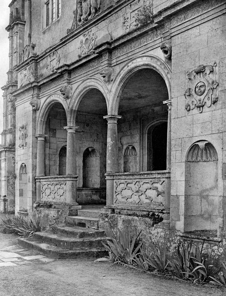 Lodžie, Cranborne Manor House, Dorset, 1924-1926. od E. Bastard