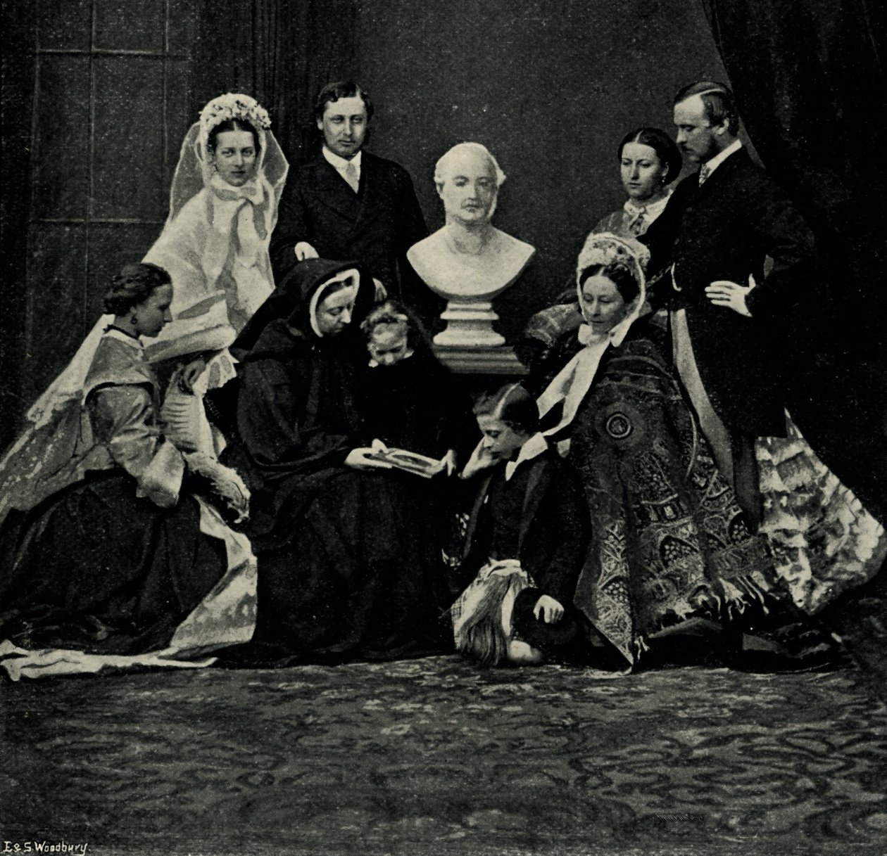 A Royal Family Group, 10. března 1863, c1897. od E. and S. Woodbury