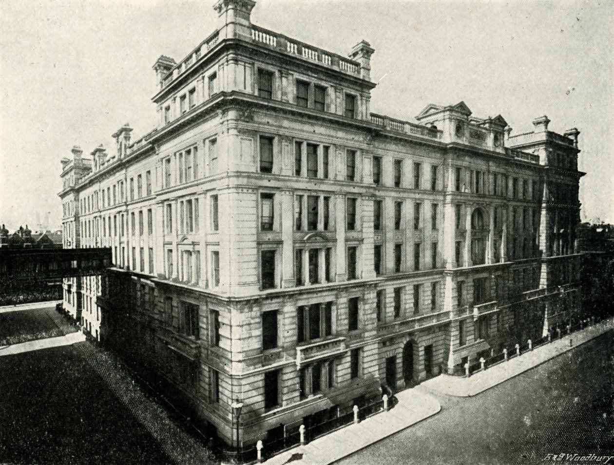 Generální pošta - Nová severní budova, c1897 od E. and S. Woodbury