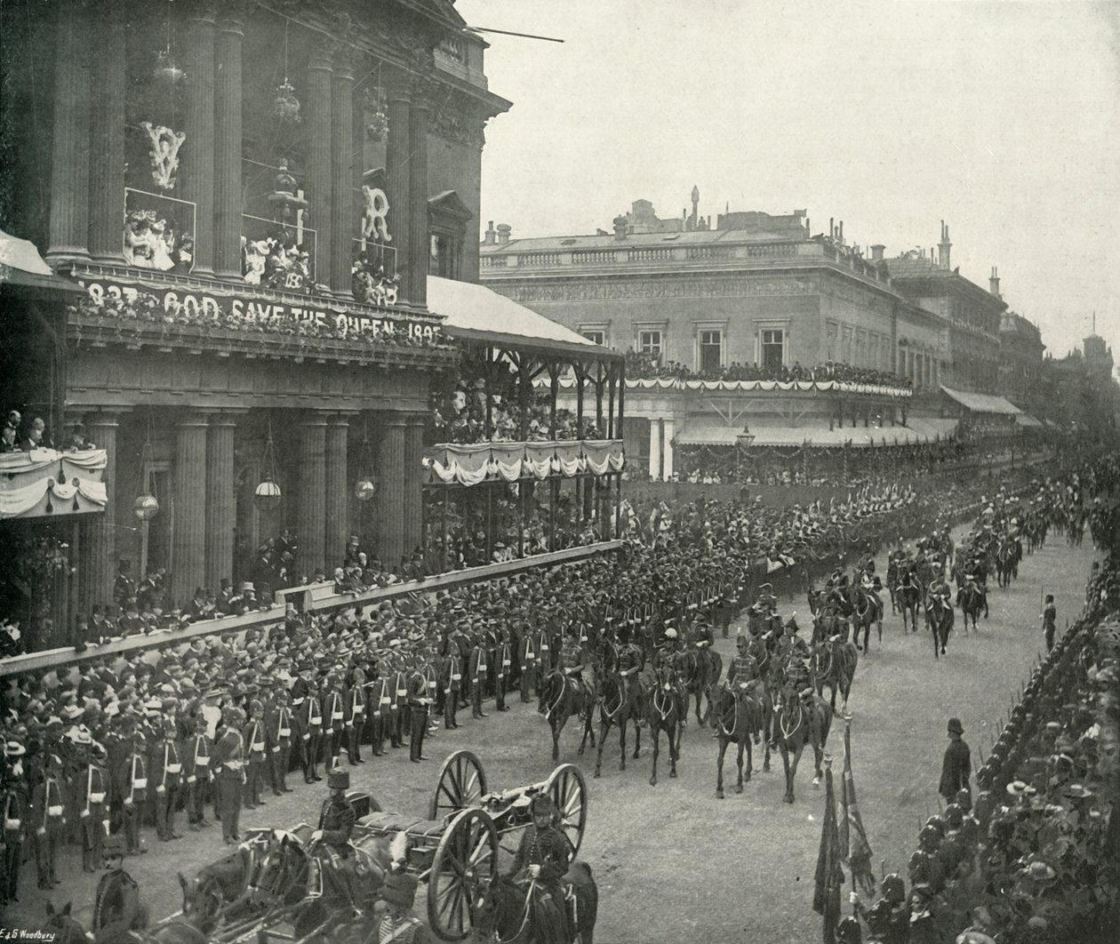 Královský průvod: Aides-De-Camp procházející United Service Club, c1897 od E. and S. Woodbury