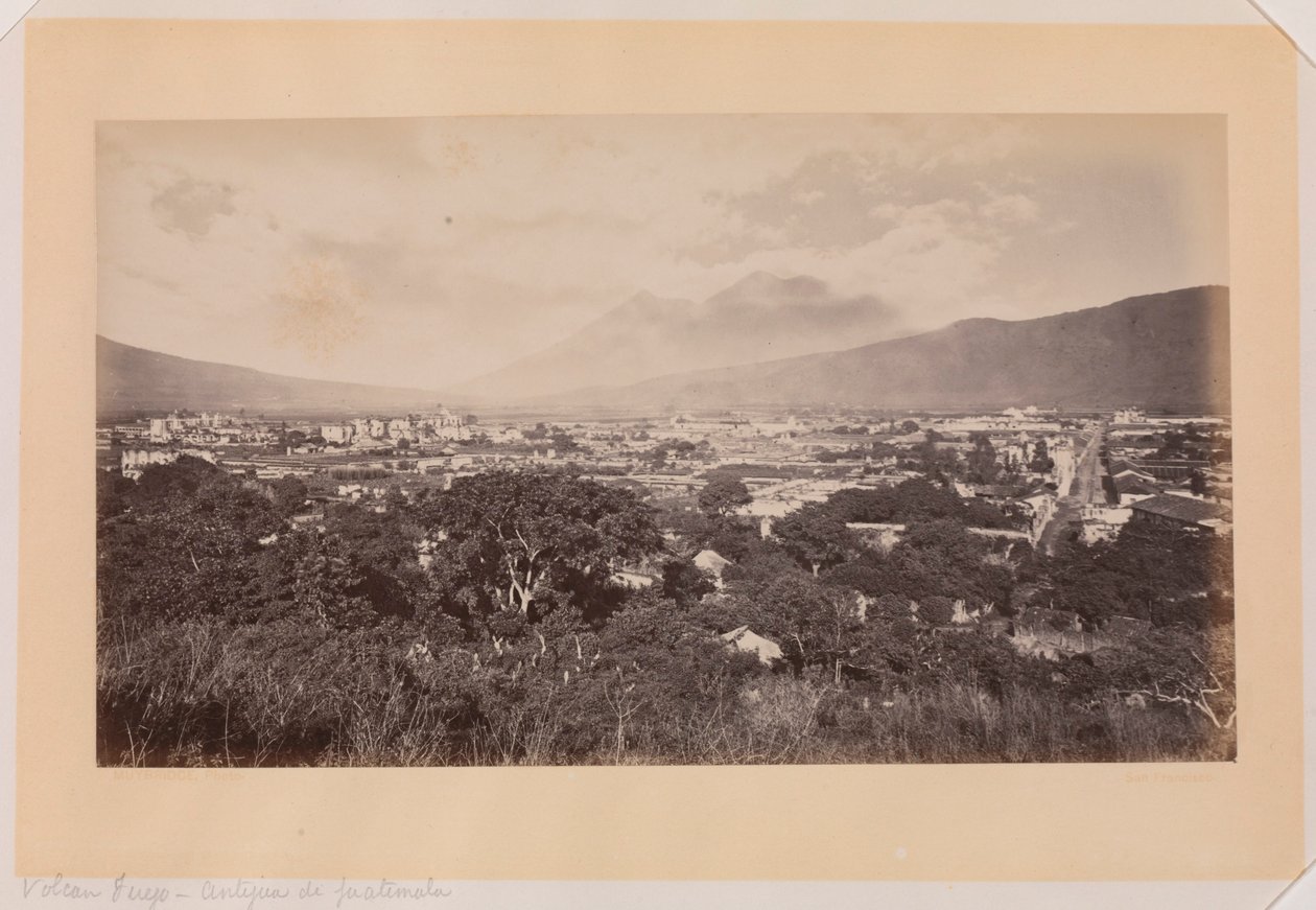 Sopka Fuego, Antigua de Guatemala od Eadweard Muybridge