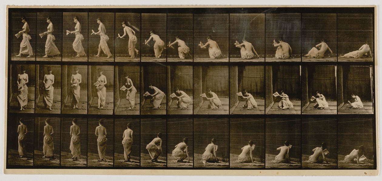 Žena, která se zvedá ze sedu na zemi, z knihy Animal Locomotion (Pohyb zvířat) od Eadweard Muybridge