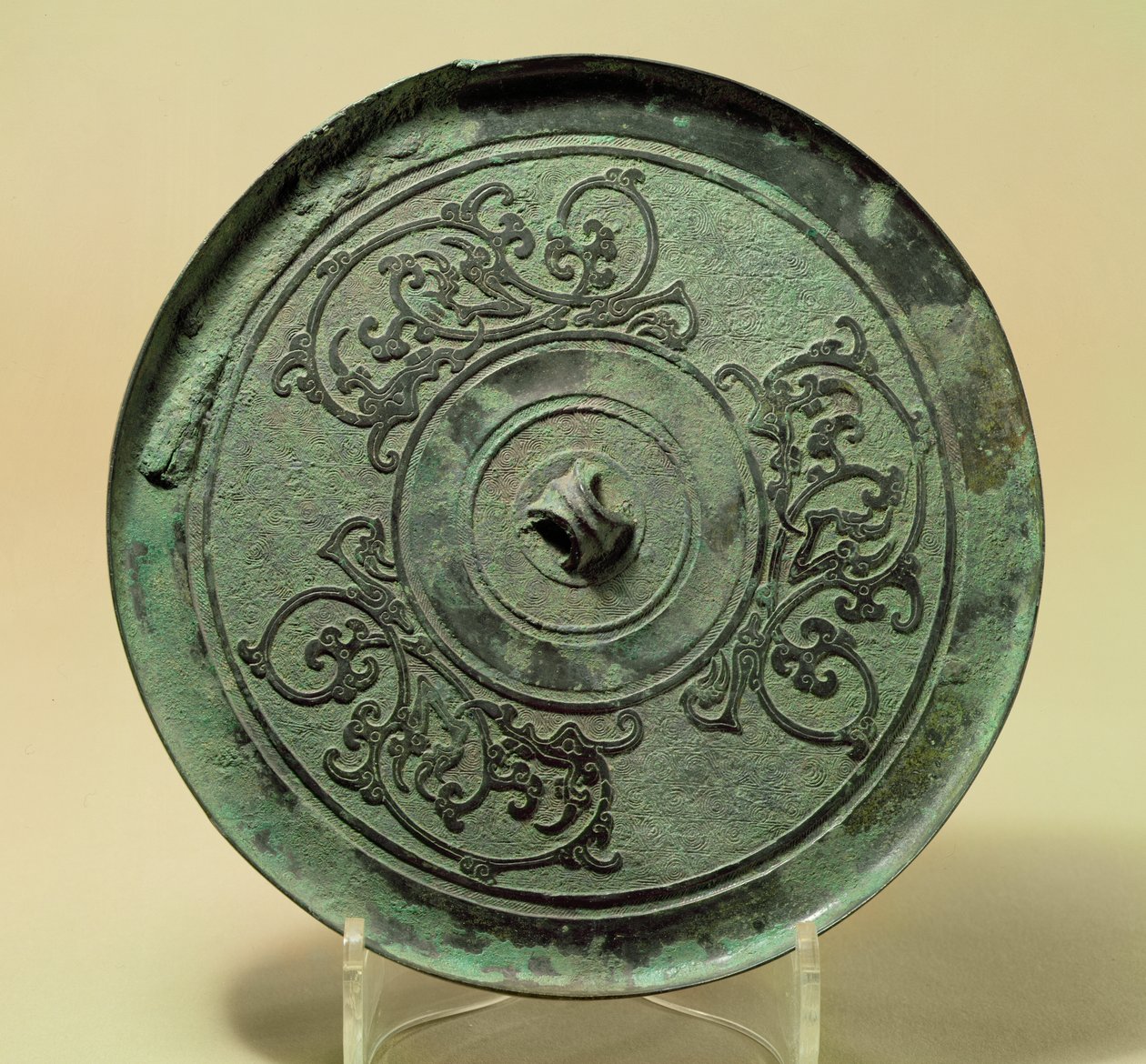 Zrcadlo s prokládanými draky, východní dynastie Zhou, období válčících států, 475-221 př.nl (bronz) od Eastern Zhou Dynasty Chinese School