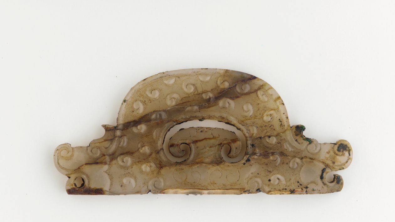 Půlkruhová deska s dračími hlavami na koncích, 5.–4. století př. Kr od Eastern Zhou Dynasty Chinese School