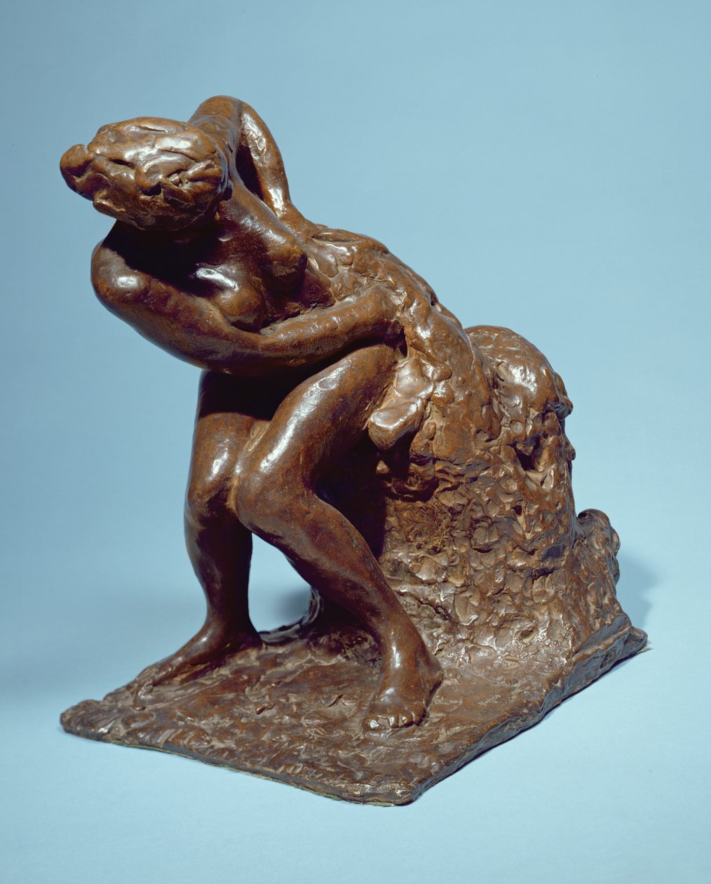 Žena sedící sušící si levou stranu (bronzová) (viz také 351902) od Edgar Degas