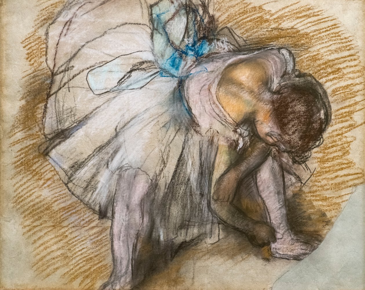 Tanečnice si upravuje botu. 1885. Pastel na papíře. od Edgar Degas