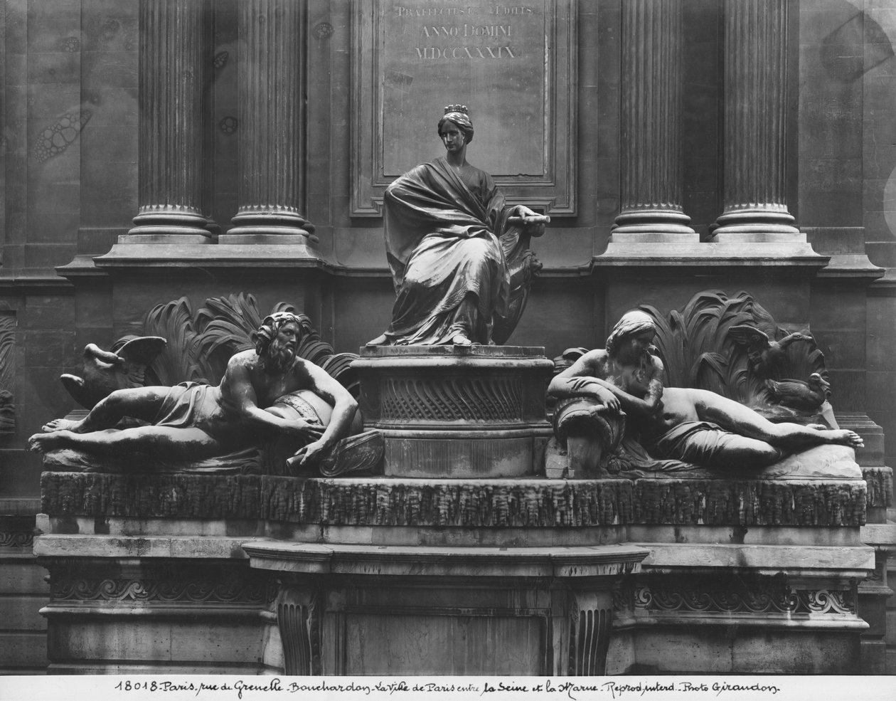 Fontána Čtvero ročních období, rue de Grenelle, 1739-46 (detail) (viz také 346093, 346095, 346096, 346097) od Edmé Bouchardon