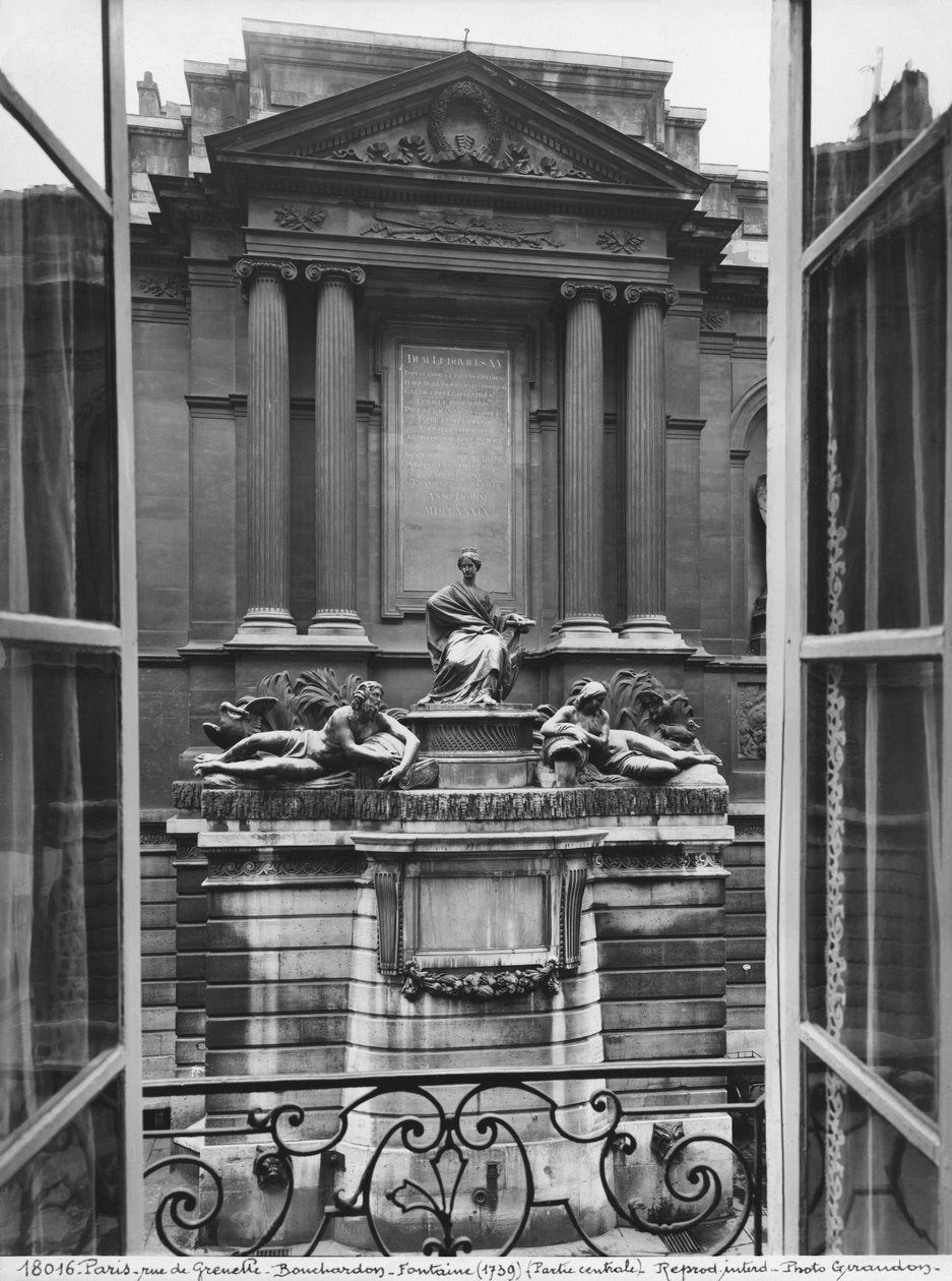Pohled na Fontánu čtyř ročních období, centrální část, rue de Grenelle, 1739-46 (detail) (viz také 346094, 346095, 346096, 346097) od Edmé Bouchardon