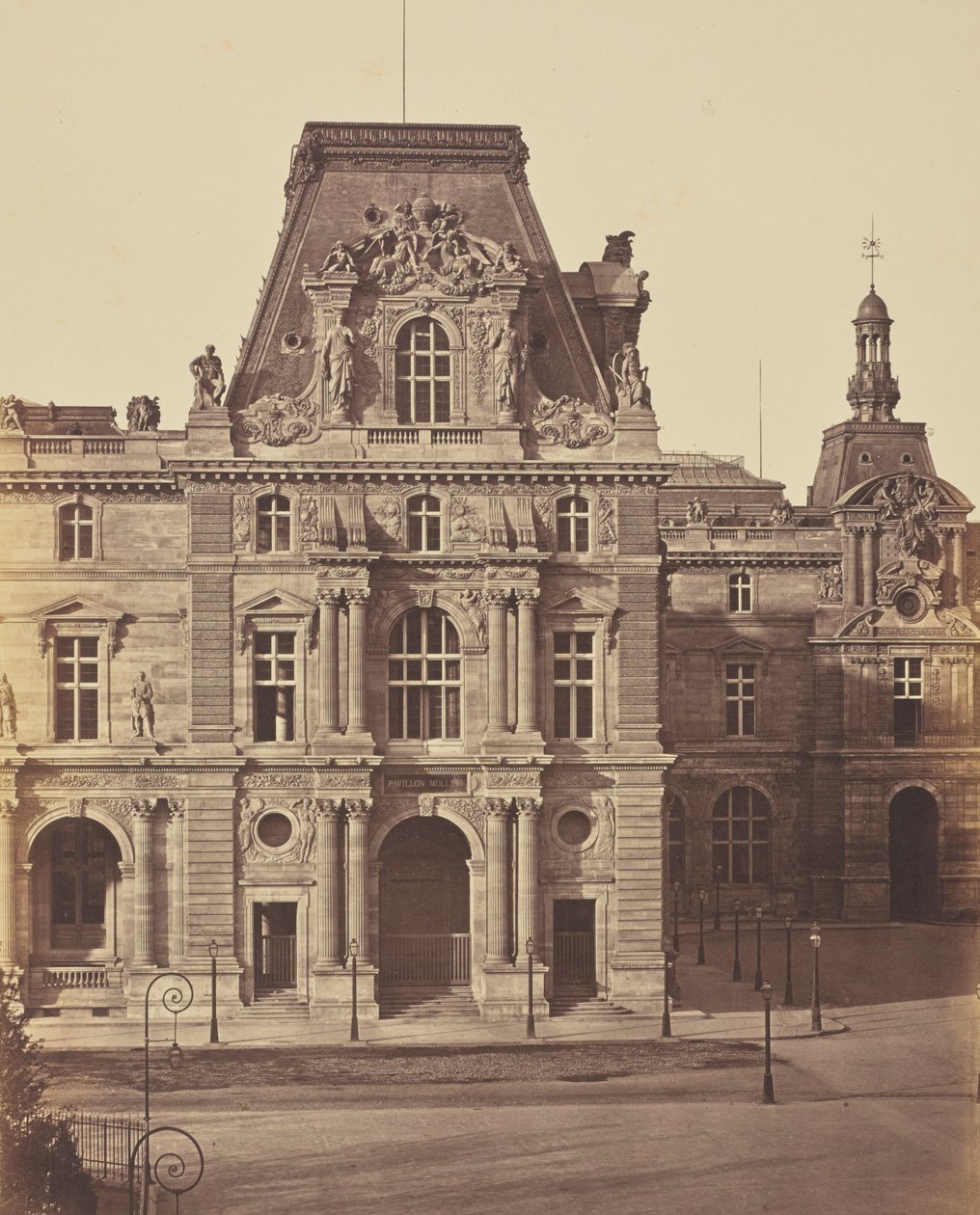 [Pavilon Mollien, Louvre, Paříž] od Édouard Baldus