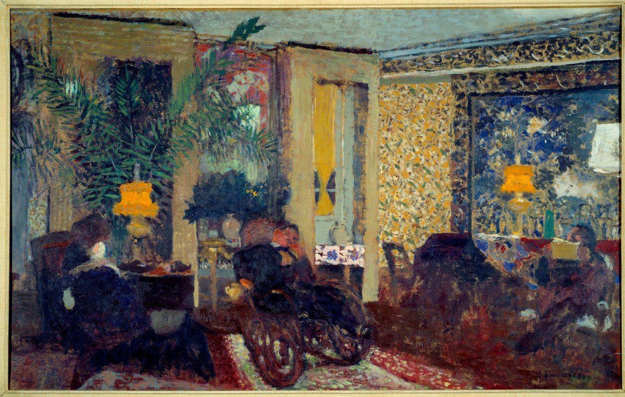 Obývací pokoj se třemi lampami St. Florentine. Interiér obývacího pokoje v bytě. Uprostřed sedí muž na houpacím křesle. Obraz Edouarda Vuillarda (1868-1940) od Edouard Vuillard