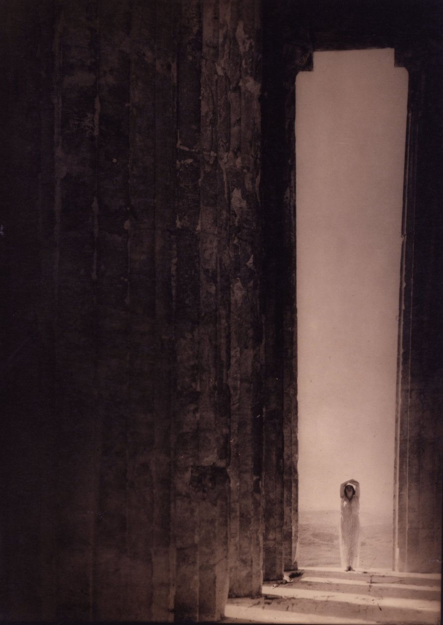 Isadora Duncan v Parthenonu v Aténách od Edward Jean Steichen