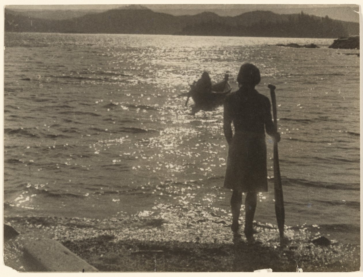 Po mlhavé měděné stezce od Edward S. Curtis