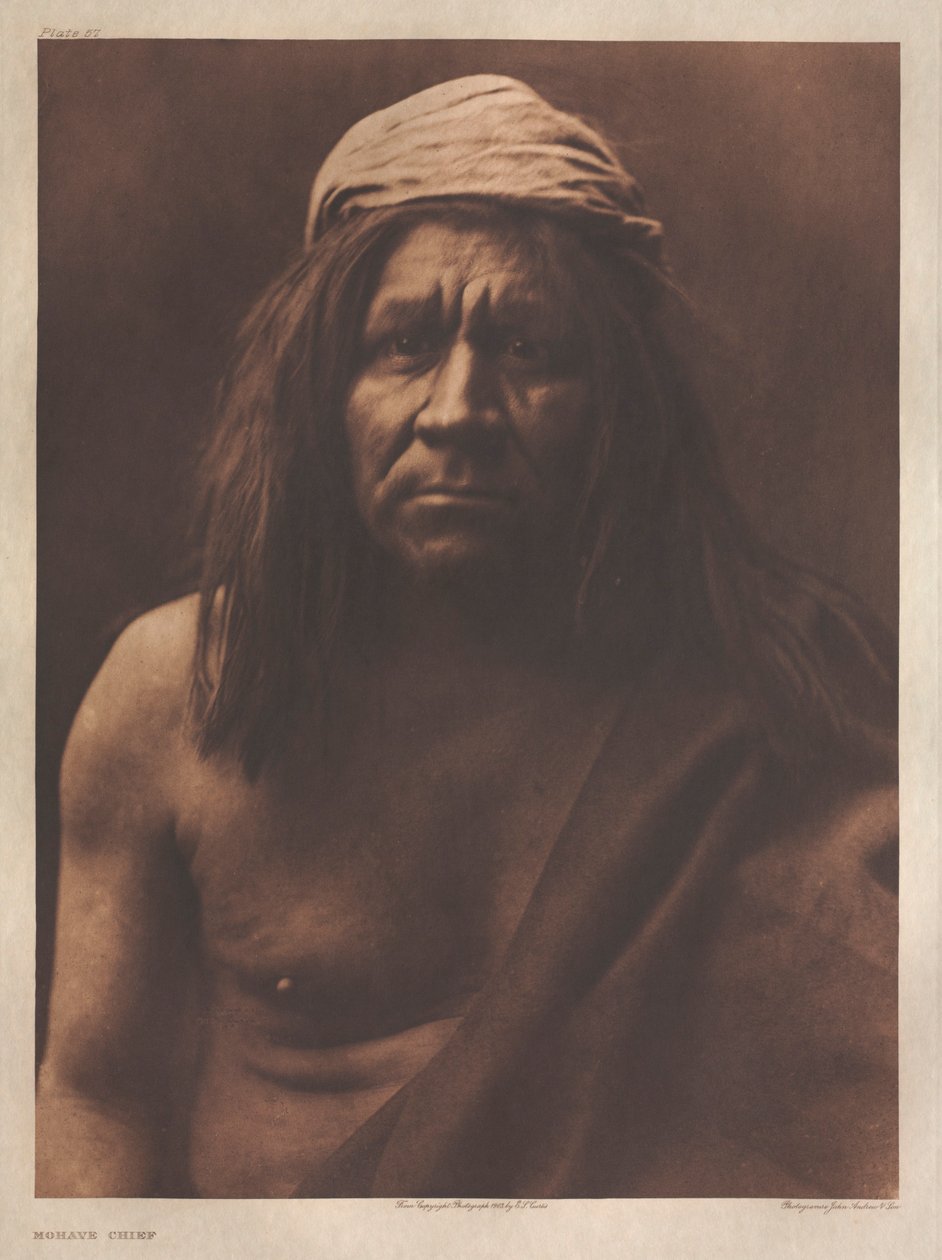 Portfolio II, deska 57 / Mohavský náčelník od Edward S. Curtis