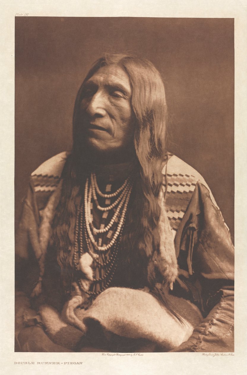 Portfolio VI, deska 191: Double Runner--Piegan od Edward S. Curtis