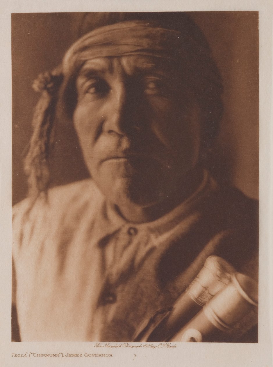 Tsola (Chipmunk), guvernér kmene Jemez od Edward S. Curtis