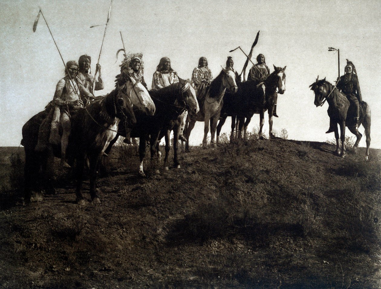 Američtí Indiáni: apsaroke válečník na koni od Edward Sheriff Curtis